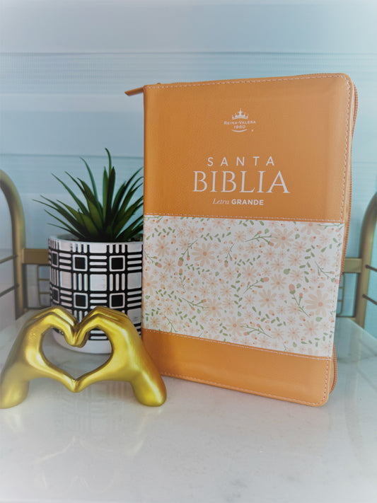 Biblia con Zíper Coral y Flores – RVR1960 (Mundo Biblia)