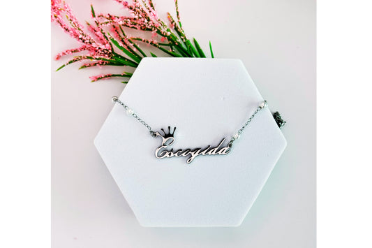 Collar "Escogida" – Plata con Perlitas en Acero Inoxidable