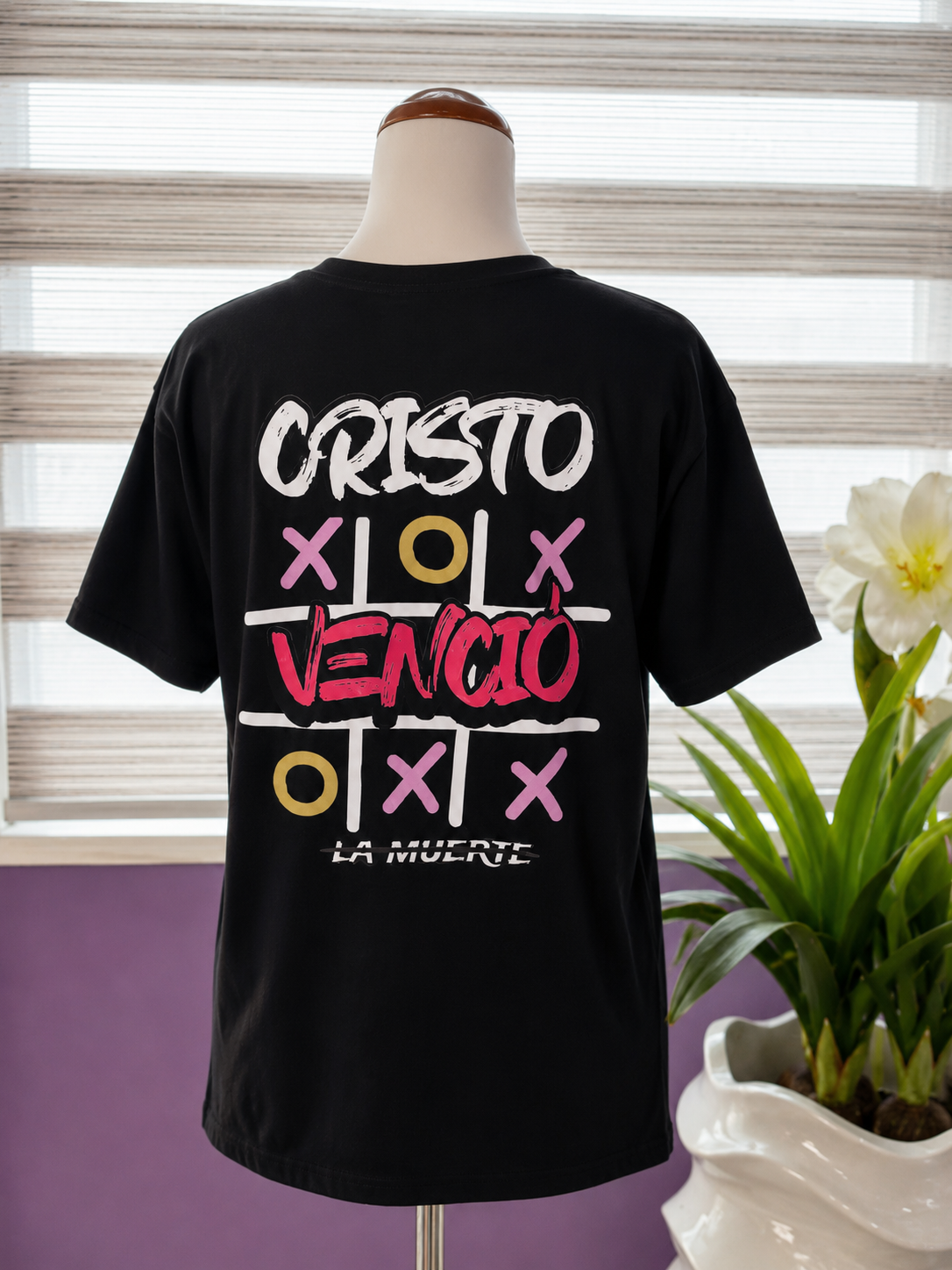 Camiseta Unisex – Cristo Venció la Muerte | Apocalipsis 1:18