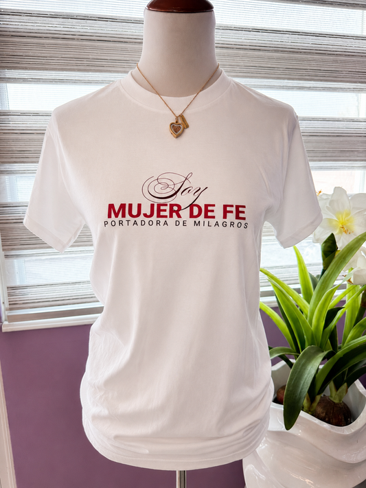 Camiseta Mujer de Fe – Portadora de Milagros | Mateo 15:28