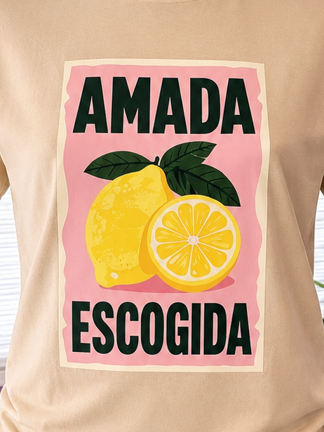 Amada y Escogida | Camiseta Cristiana para Mujer
